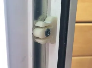 Замок для балконной двери