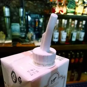 Дозатор кля коробки сливок.