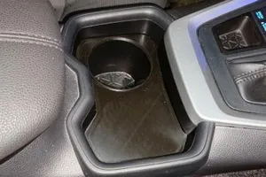 Основание вставки в центральную кон...