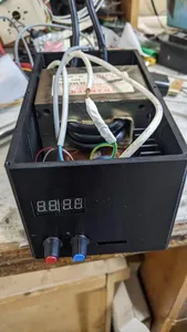 Корпус для контактной сварки на тра...
