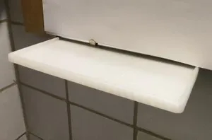 Полка в ванную под зеркало