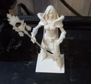 Crystal Maiden