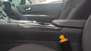 Заглушка ремня безопасности пежо