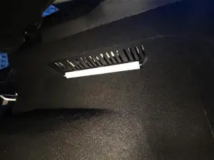 Крепление плафона в багажник Haval...