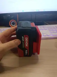 Настенное крепление аккумулятора De...