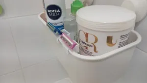 Держатель для бритвы в корзину Икеа...