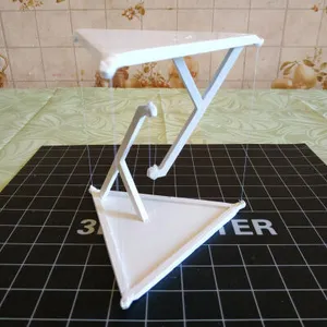 Невозможный стол. Impossible Table