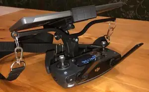 Крепление планшета 8" на пульте DJI...