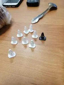 клипса для крепления резинки дверей