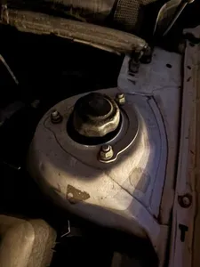 Заглушка стойки Mark Qualis / Camry...