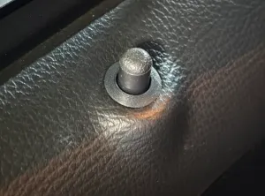 Volvo S60 V70 (P2) door lock knob bezel