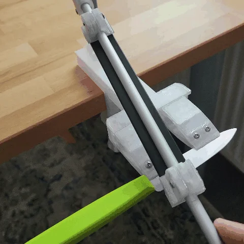 Knife sharpener