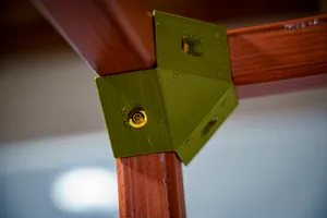 Corner brackets for simple square corner