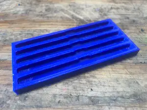 5" Worm Mold (Open Pour)