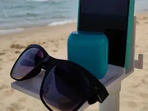 phone holder for beach umbrella