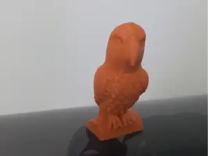 animale mezzo gufo mezzo aquila