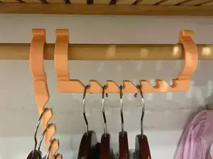 Clothes hanger