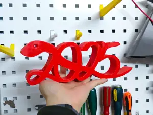 2025蛇年桌面摆件、笔筒和手机支架