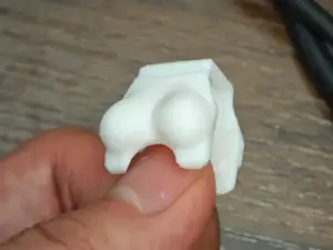 Dummy 自然的女性胸甲v1.0