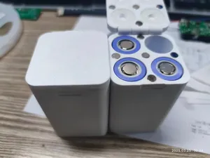 21700磁吸电池盒