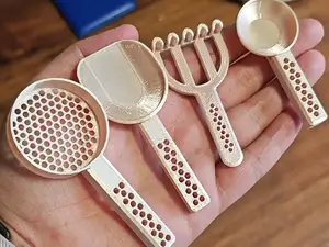 儿童沙滩玩具模型大小可选挖沙土工具沙漏铲子海边宝宝户外亲子男孩玩沙手工