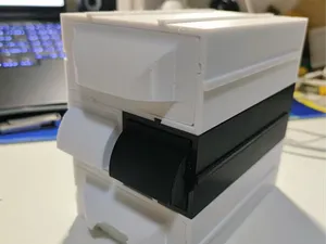 拼搭式零件收纳盒—随意适应你的桌面空间,让你可以自由搭配收纳你的各种零件!!(带分隔板)