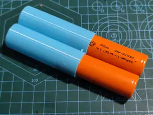 便携的两个21700电池盒子