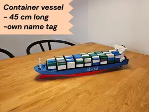 Container ship 1:400