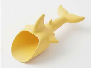 Sharky Scoop - the sand shovel