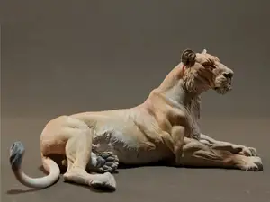 卧姿狮子摆件