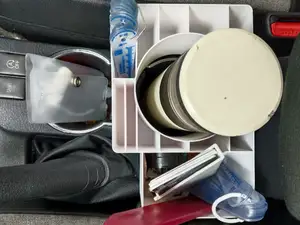 卡罗拉(corolla)水杯架处收纳盒