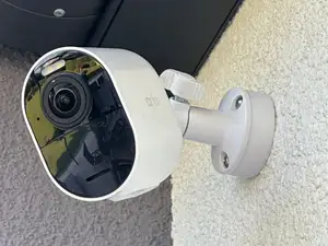 Arlo Kamera - Adapter Fassade