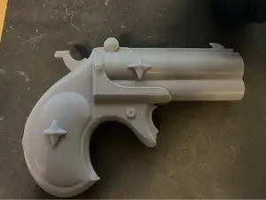 Gushing over magical girls Kiwi gun