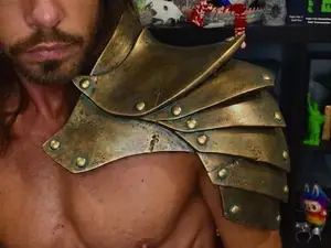 STATIC Shoulder Pauldron – WEARABLE Cosplay Armor