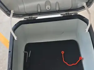 雅迪车尾箱 限位条