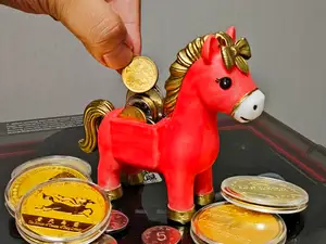 马年财运小金马可爱储物收纳存钱玩具模型手办小摆件