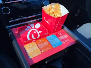 Hyundai Santa Fe (2024+) Chick-fil-A Tray