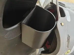 电动车杯架