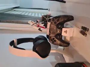 PS5 Dual Sense and Pulse3D Headphone Desktop Stand