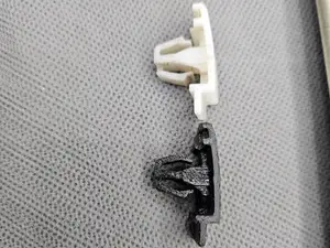Honda Prelude 3G BA4 Clips fuer die Seitenleisten