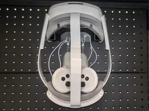 Pico 4 Ultra 洞洞板收纳神器！3D 打印完美适配，桌面瞬间清爽