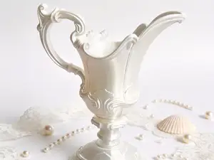 复古华丽带有欧式浮雕花纹的酒杯酒壶