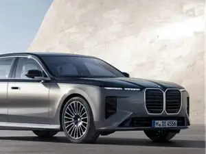 BMW宝马i7 1:64模型