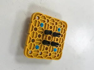 创无界VEXIQ机器人搭建4x4板适配IQ销并可插入乐高销