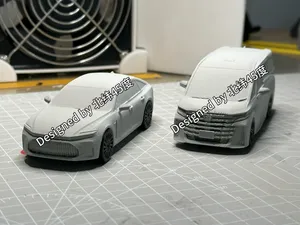 1:43丰田TOYOTA威尔法与16代皇冠模型