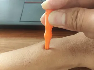 蚊虫叮咬止痒器 十字止痒笔 止痒神器 钥匙挂件