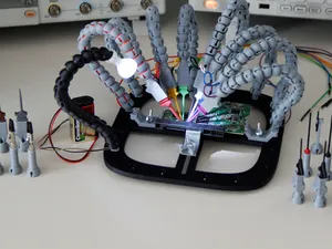 多功能PCB测试工作台 | 万向蛇管机械臂 | 多探针夹具 | 焊接辅助支架
