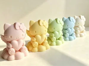奶呼呼的天使爱心Kitty