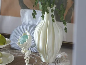 【月褶】纹理素花瓶