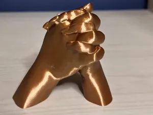 Holding Hands Statue